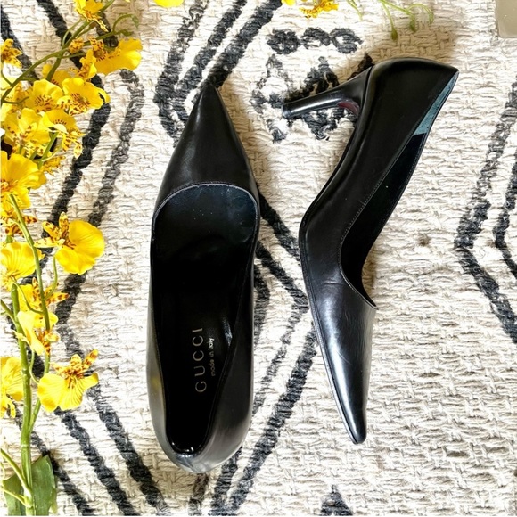 Authentic Gucci Pumps - Picture 1 of 12